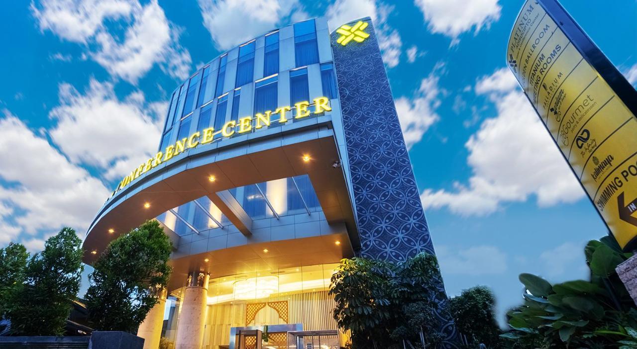 Kalasan Platinum Adisucipto Hotel & Conference Center מראה חיצוני תמונה