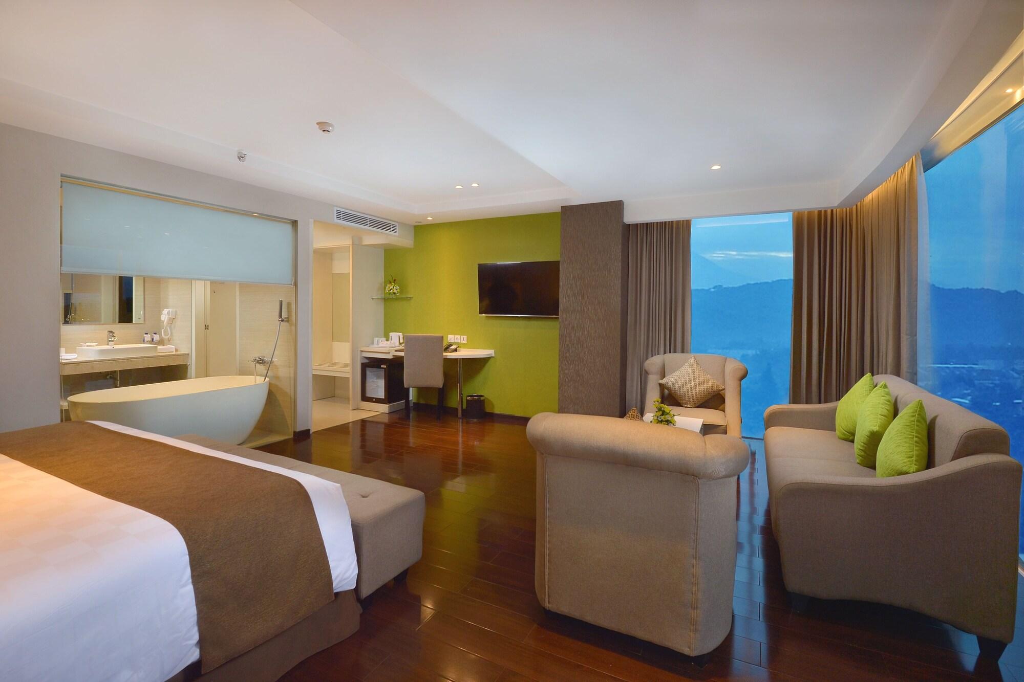Kalasan Platinum Adisucipto Hotel & Conference Center מראה חיצוני תמונה