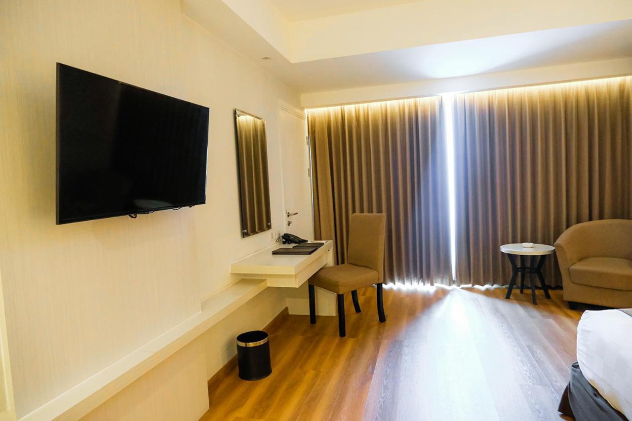 Kalasan Platinum Adisucipto Hotel & Conference Center מראה חיצוני תמונה