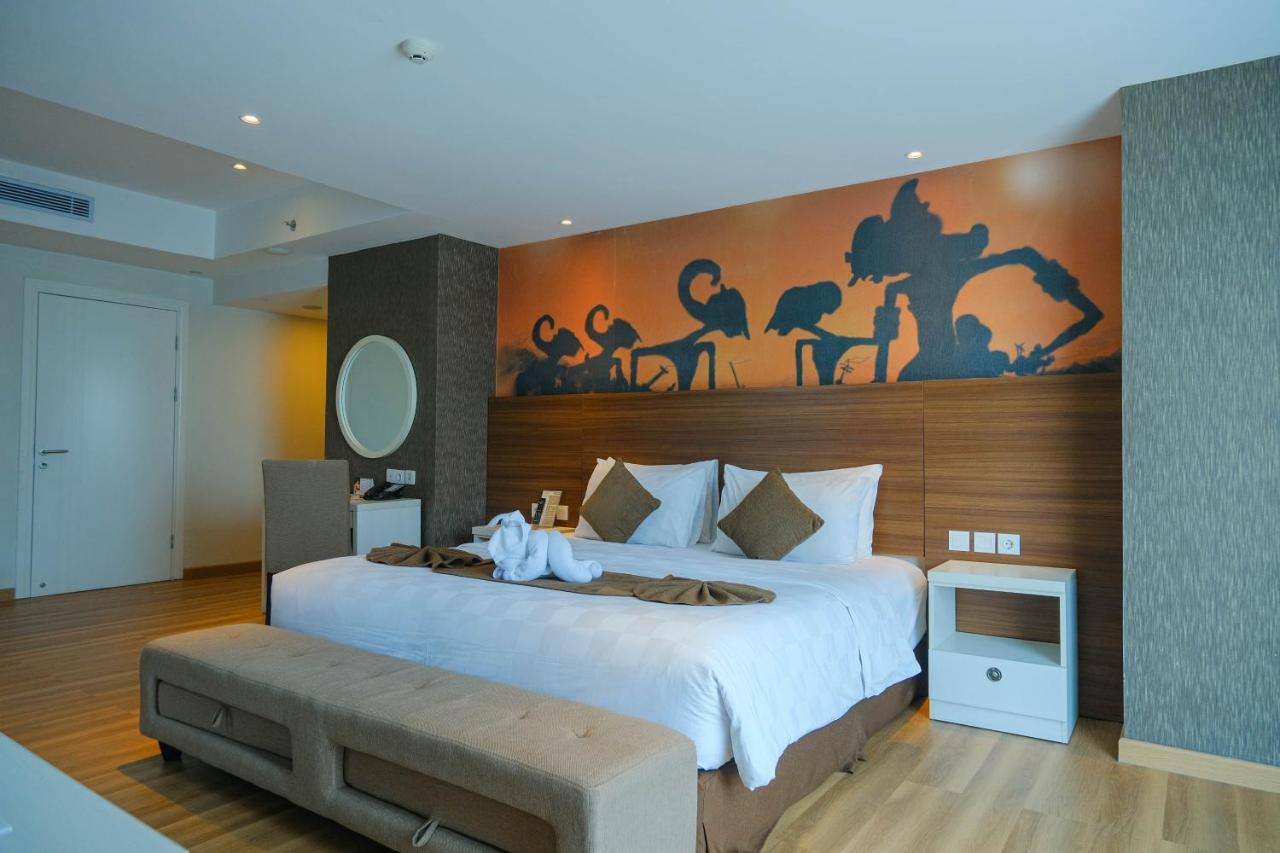 Kalasan Platinum Adisucipto Hotel & Conference Center מראה חיצוני תמונה