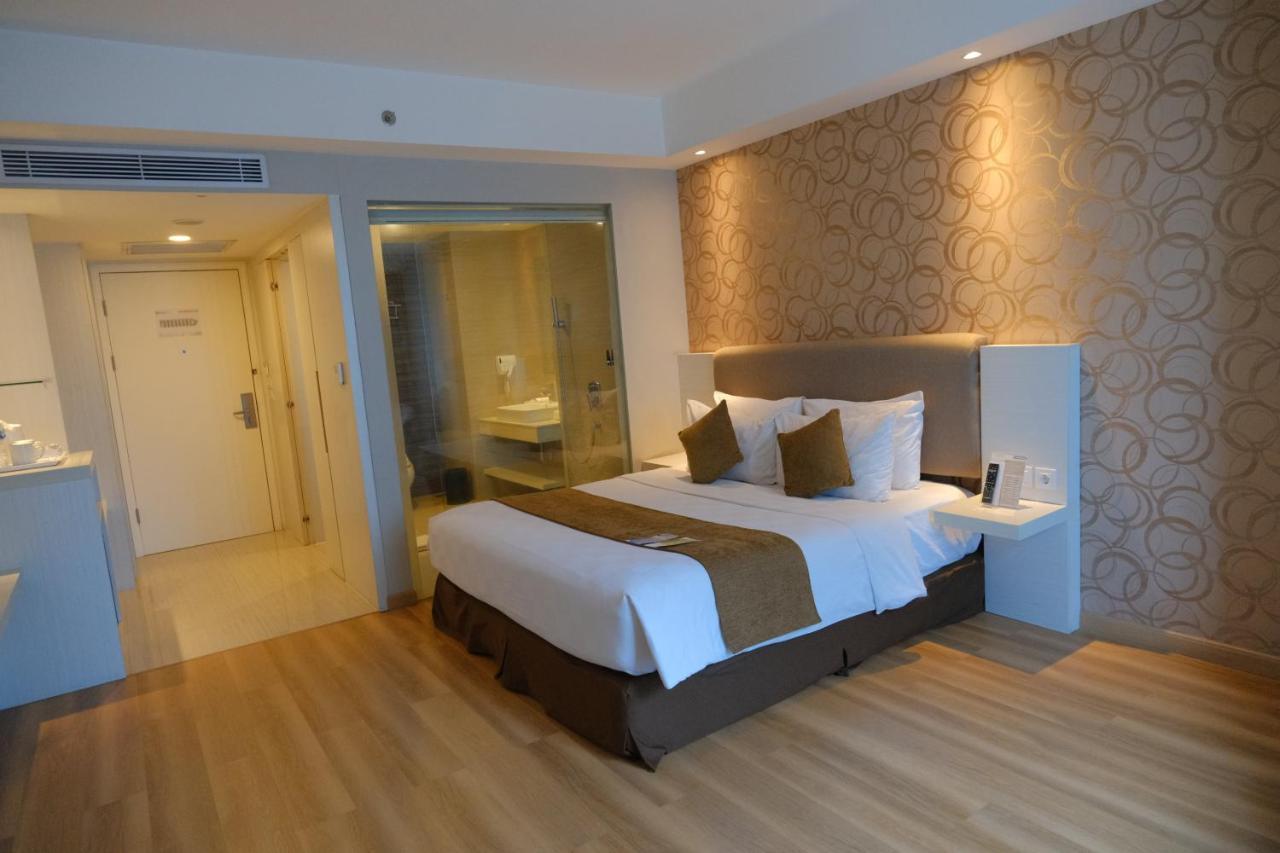 Kalasan Platinum Adisucipto Hotel & Conference Center מראה חיצוני תמונה