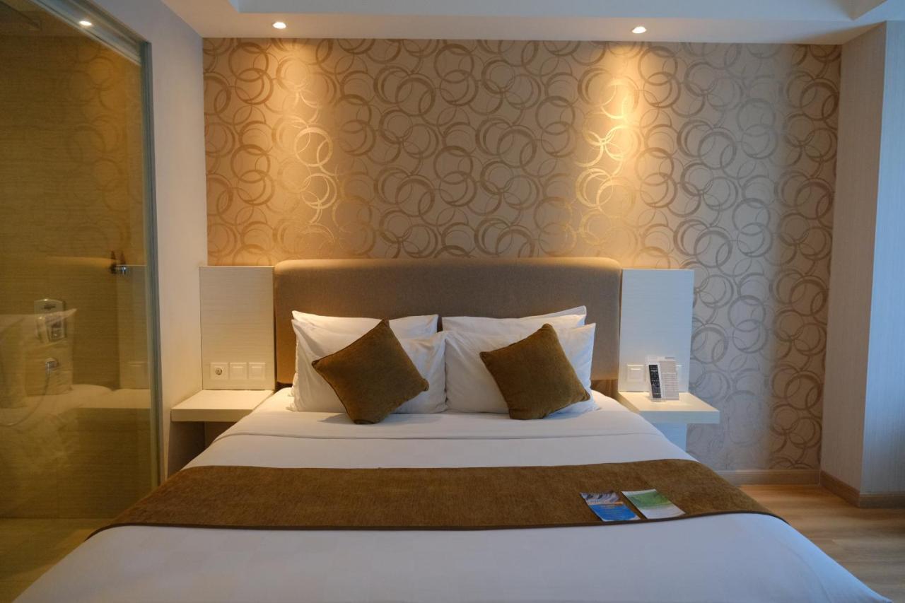 Kalasan Platinum Adisucipto Hotel & Conference Center מראה חיצוני תמונה