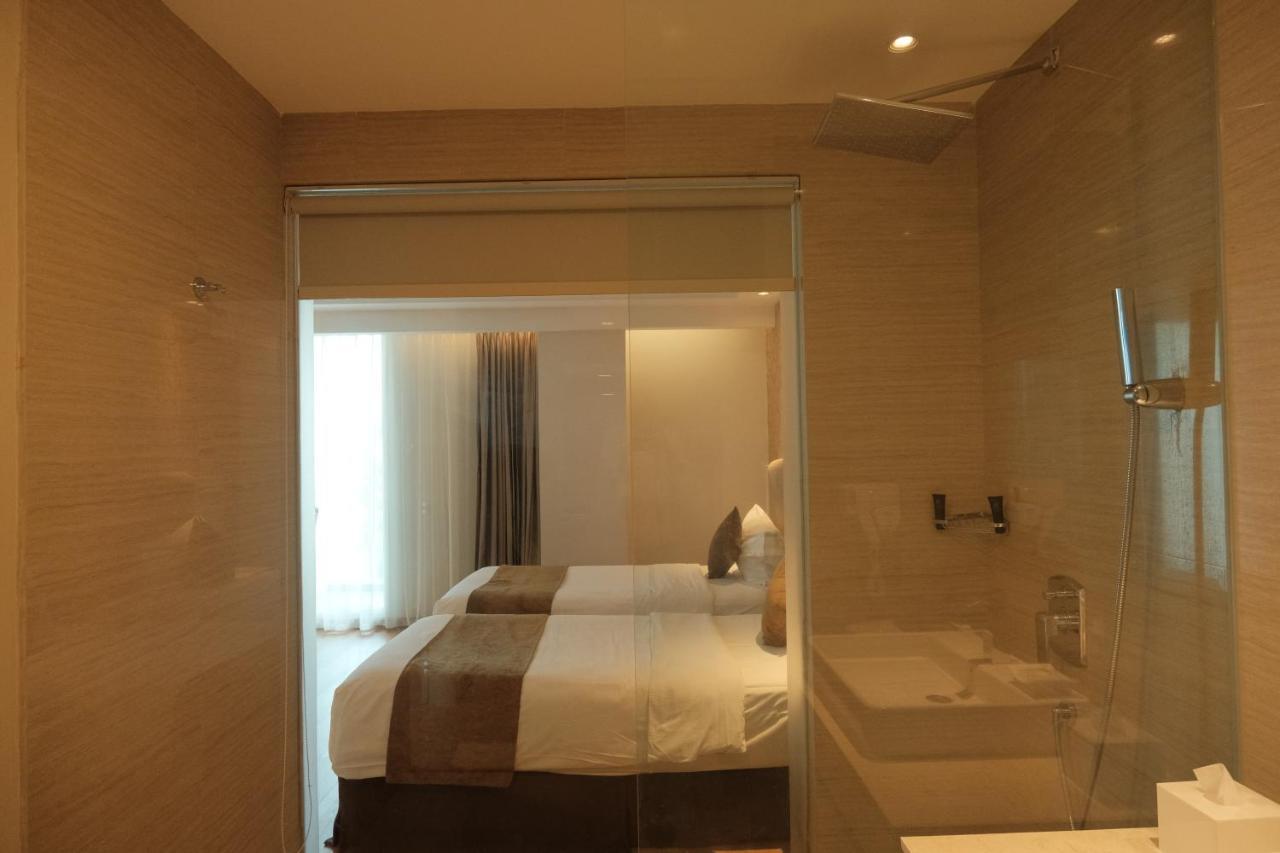 Kalasan Platinum Adisucipto Hotel & Conference Center מראה חיצוני תמונה